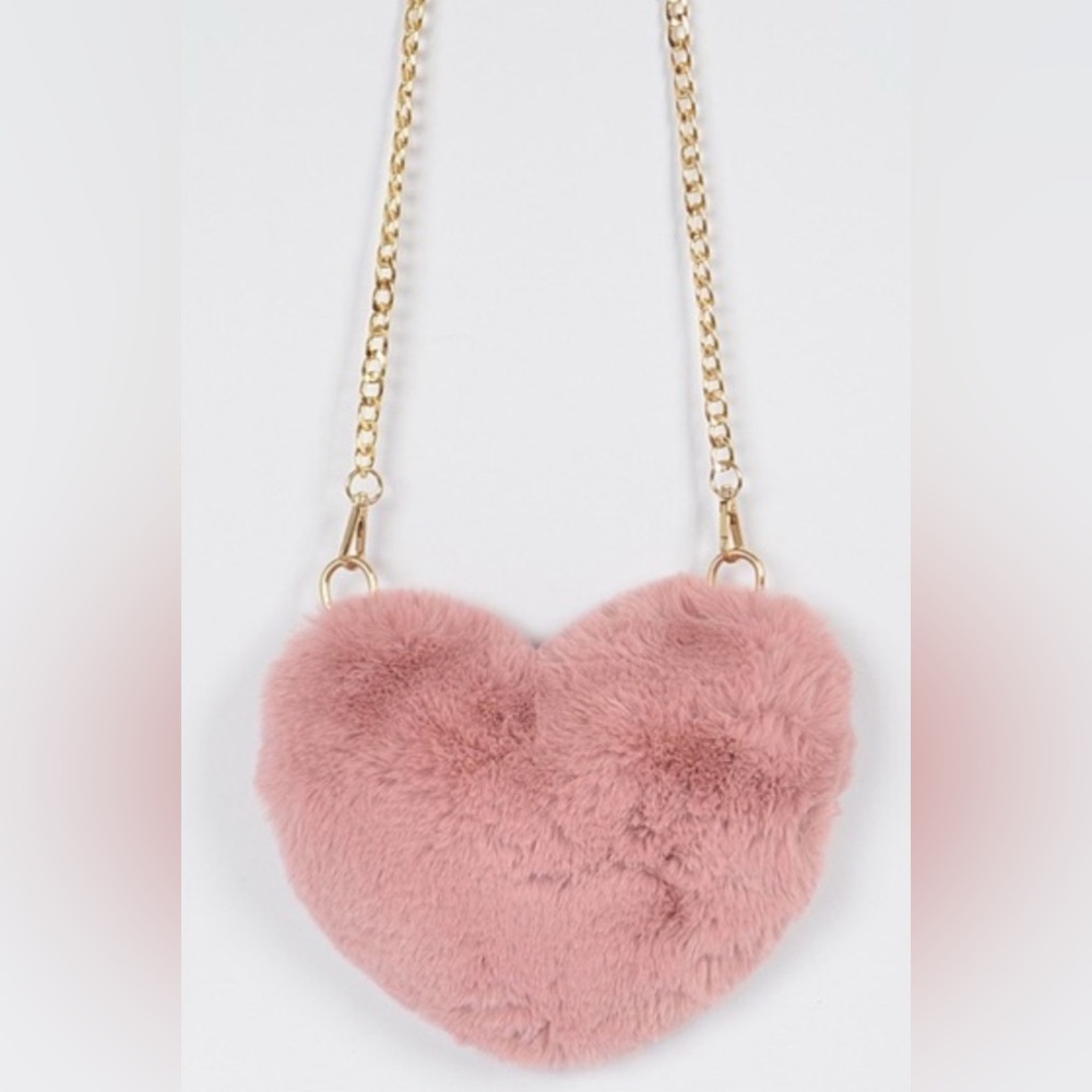 NEW 💖 Fluffy Heart Shaped Chain Crossbody Bag